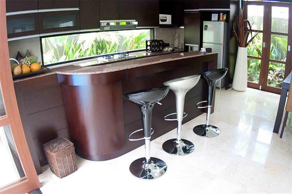 M Two Villas Seminyak Экстерьер фото